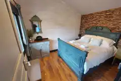 Courtyard cabin bedroom