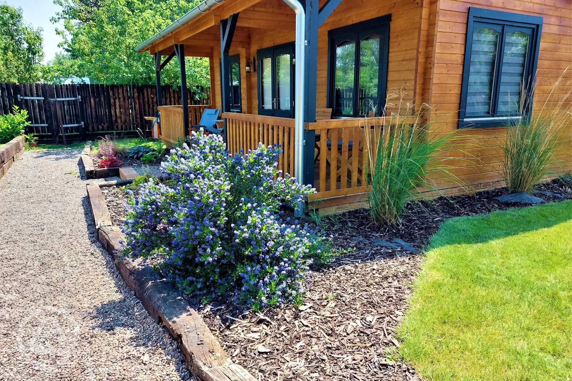 Courtyard cabin