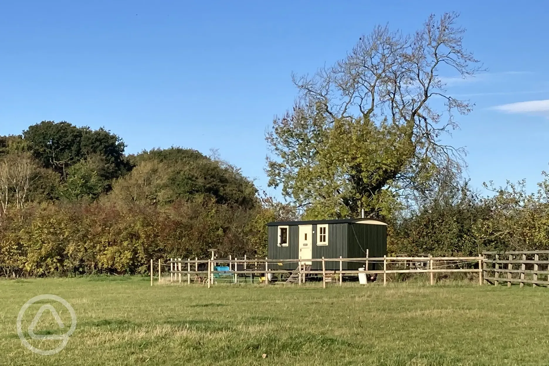 Paddock View hut overlooking the horse fields