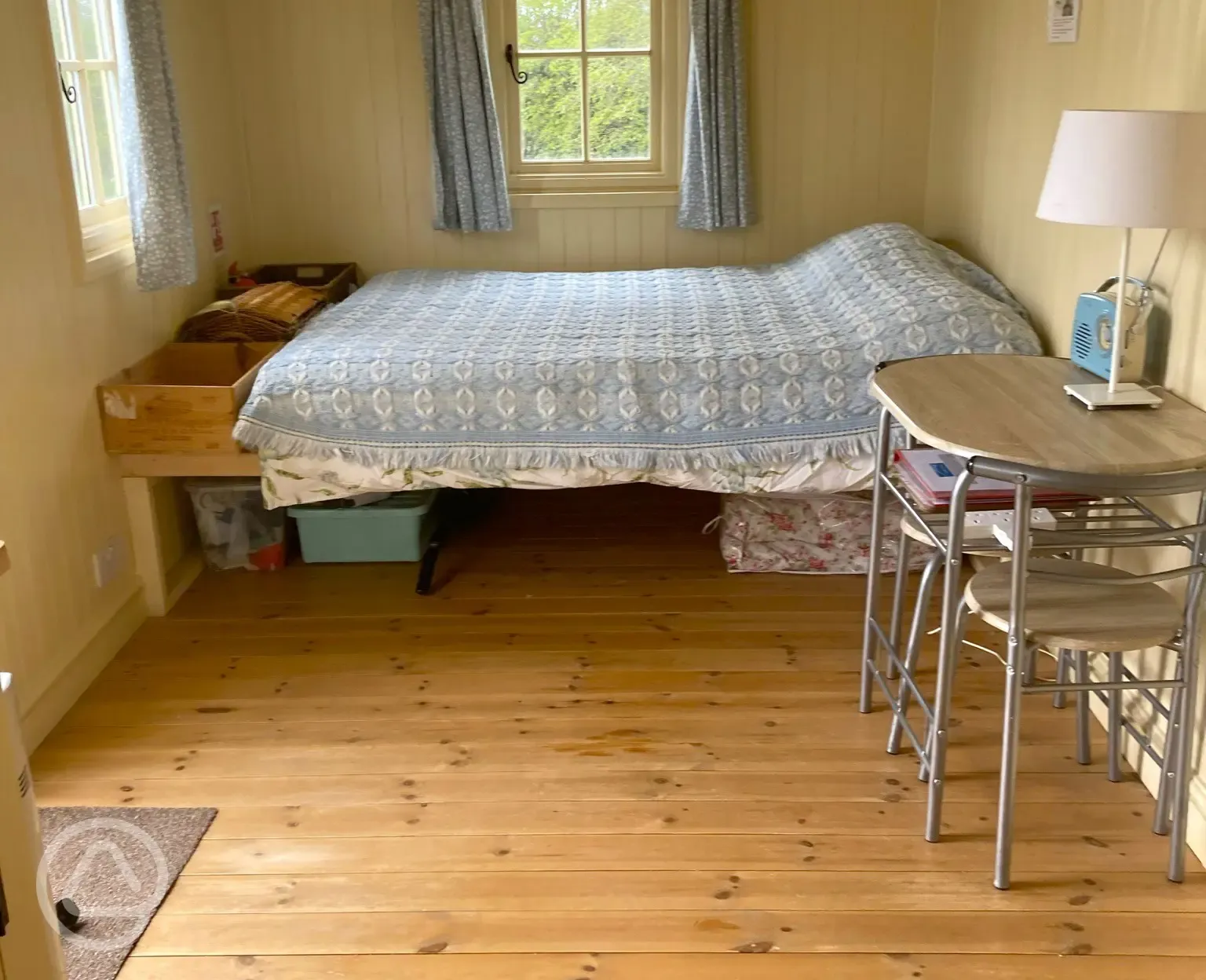 Shepherd's hut double bed