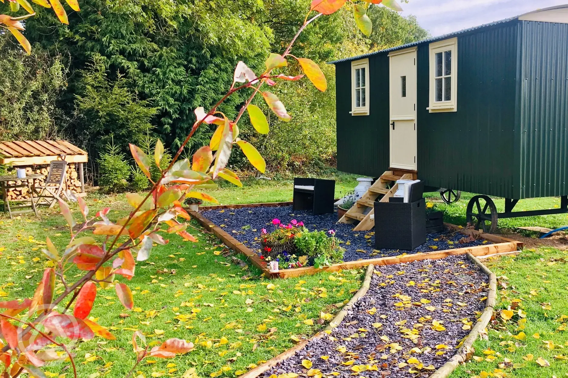 Pond view shepherd's hut