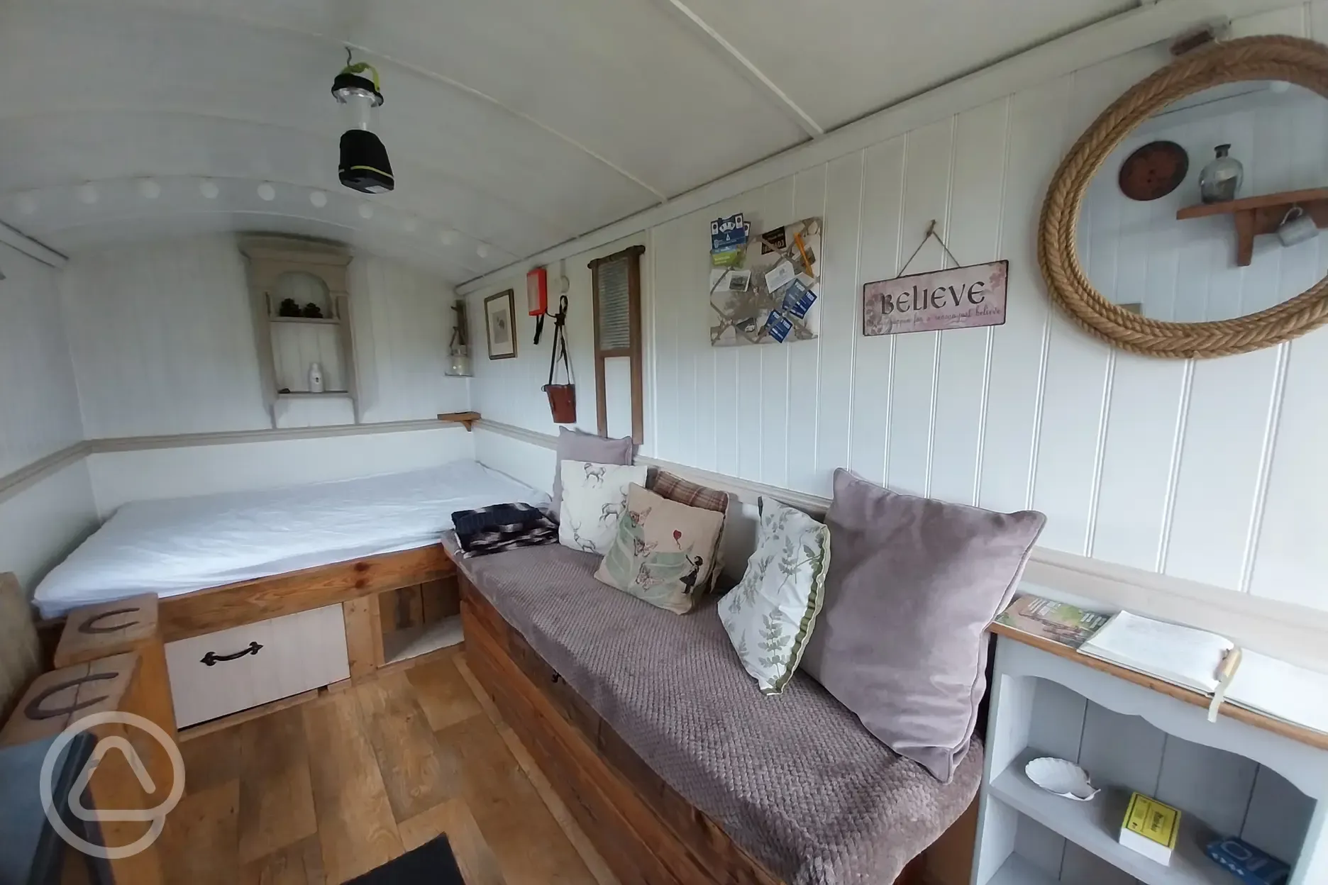 Deer's Leap shepherd's hut Interior