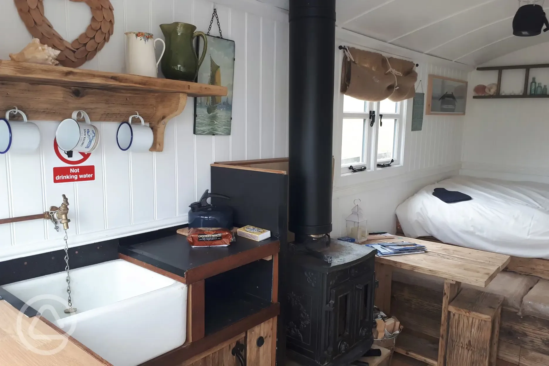 Hide and Sea shepherd's hut Interior