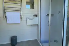 Private outdoor bathroom in the shepherd's hut