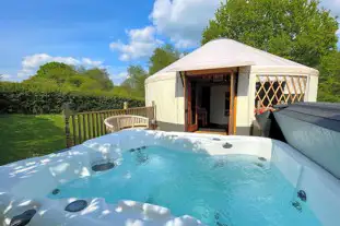 Graywood Canvas Cottages, East Hoathly, Lewes, East Sussex (11.4 miles)