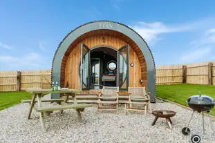 Middlemoor Farm Holidays, Chathill, Alnwick, Northumberland (7 miles)