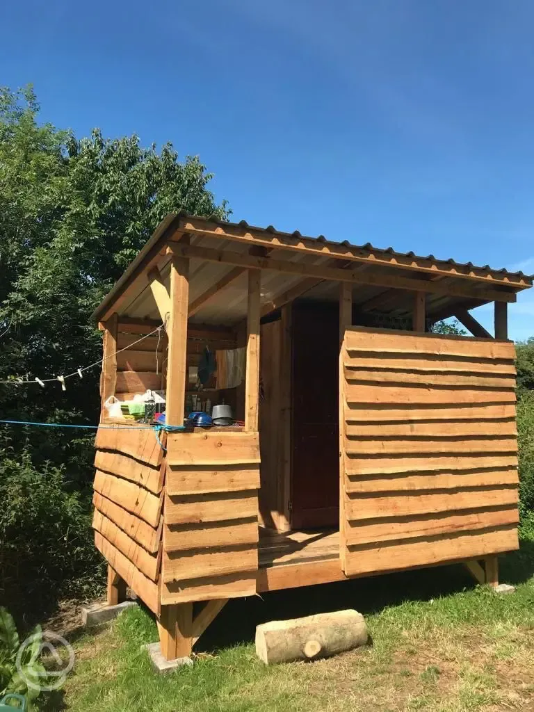 Private facilities for each pitch