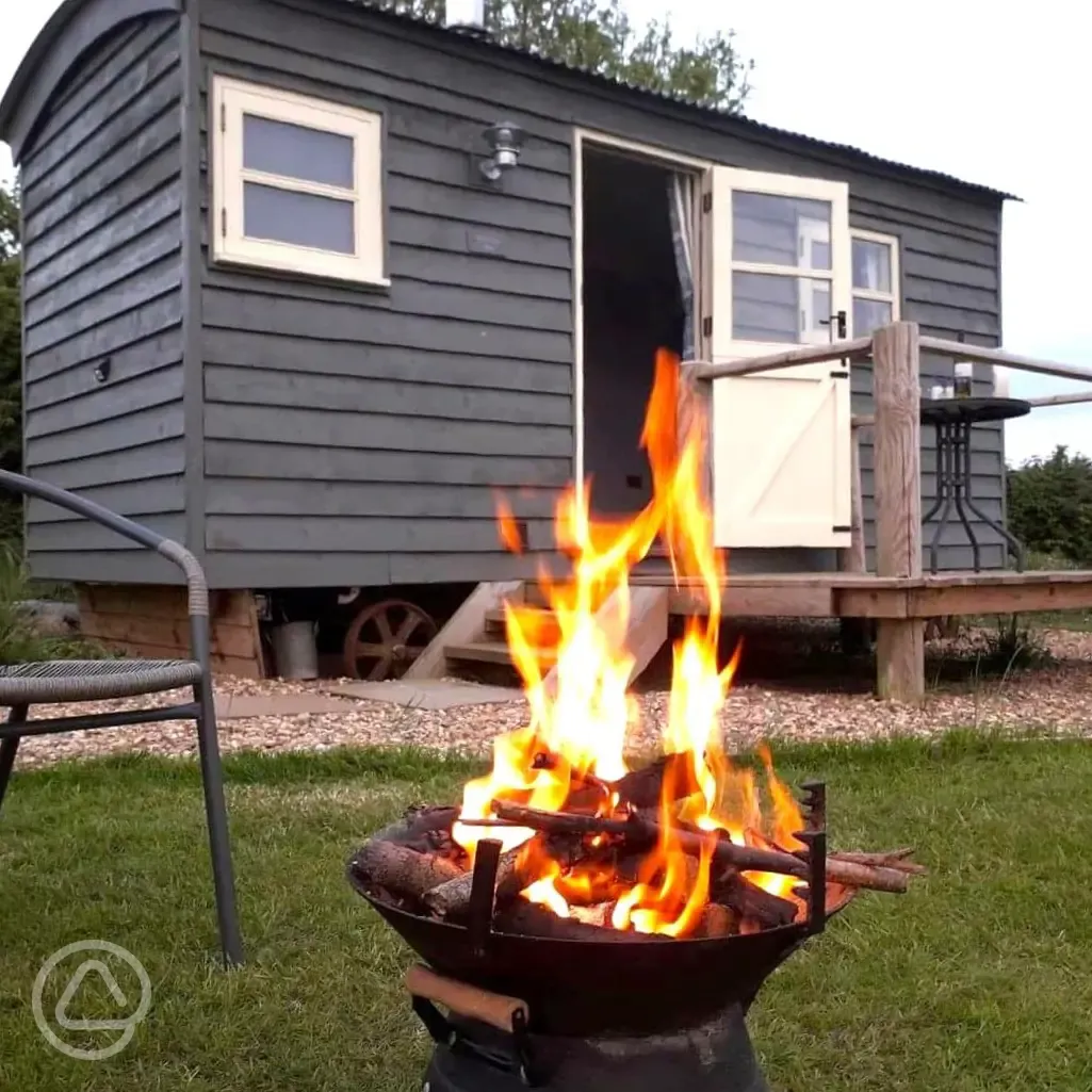 Shepherd's hut - fire pit