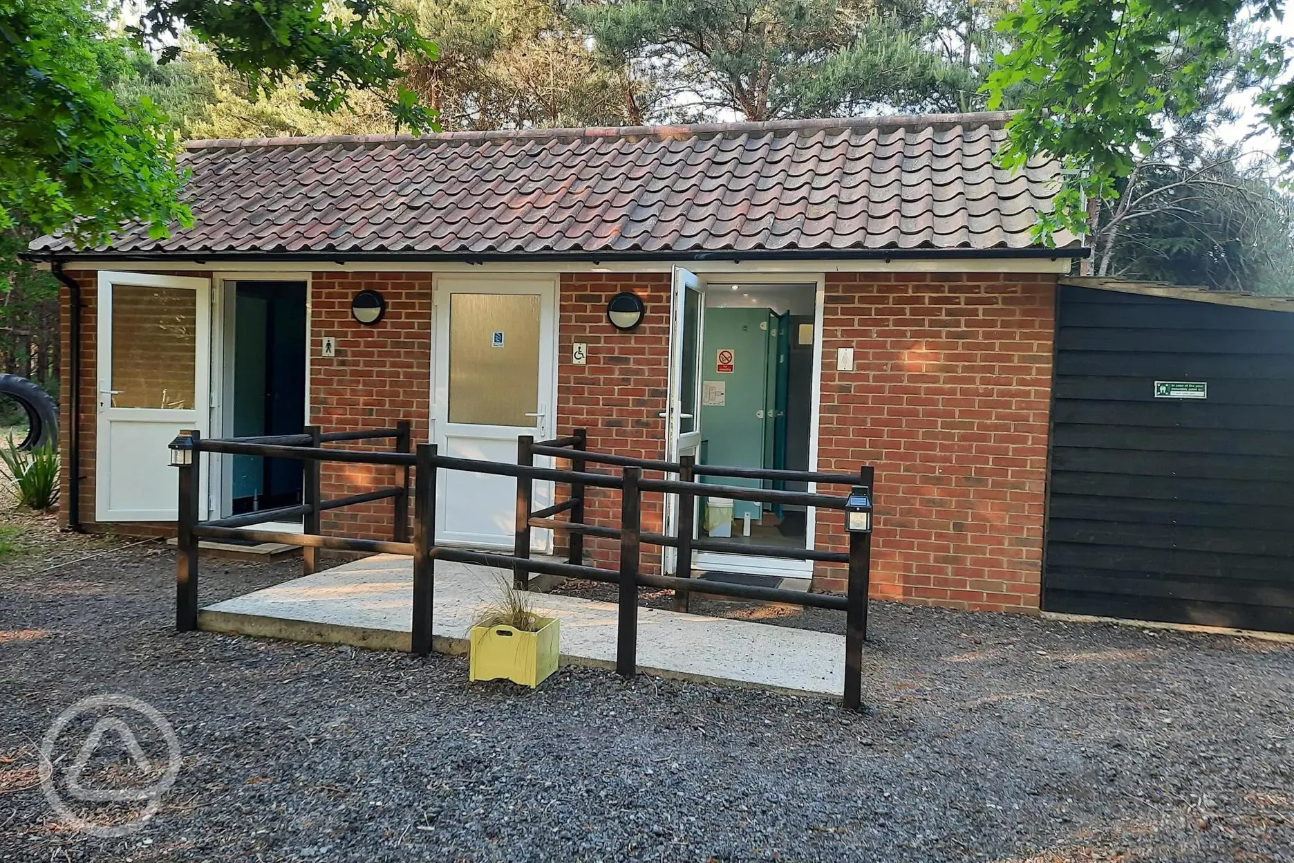 Facilities block with toilets and showers at Old Farm 