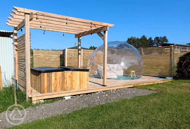 Sea and Sky outdoor spa (available to hire)