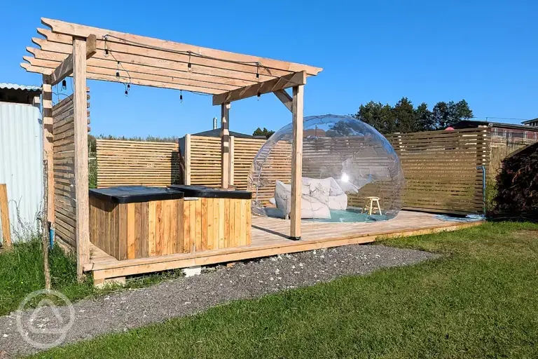 Sea and Sky outdoor spa (available to hire)