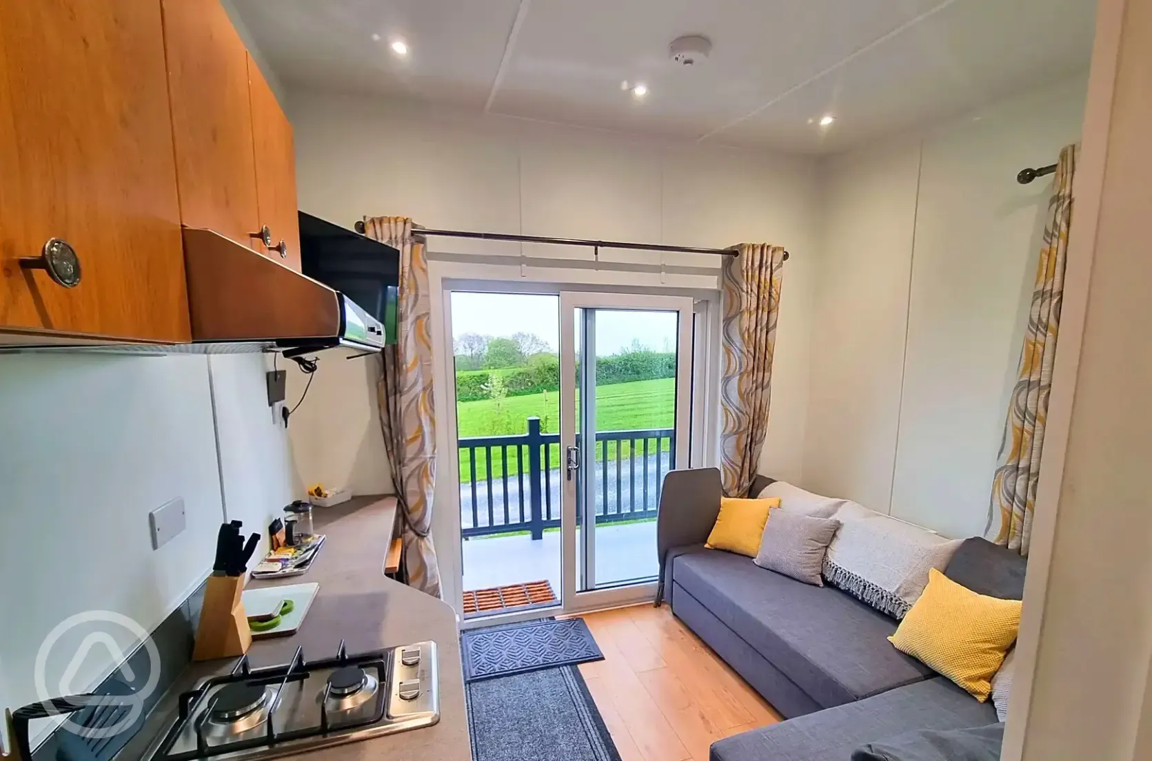 Studio pod cabin lounge and kitchen