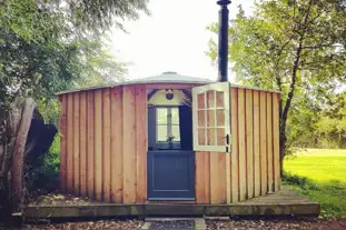 Wye Glamping, Velindre, Brecon, Powys (9.3 miles)