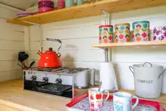 Cooking facilities in private kitchen