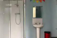 Private shower room Private shower room
