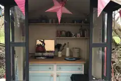 Private equipped kitchen huts with a hob and fridge