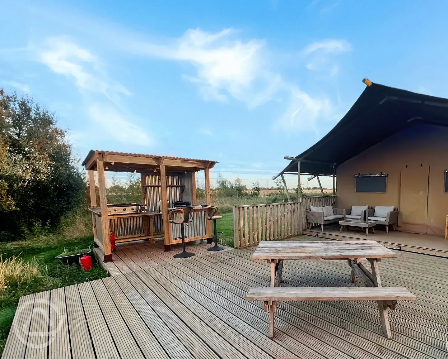 Outdoor area of Skylark safari tent