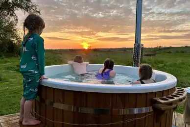 Wheatfields Luxury Glamping