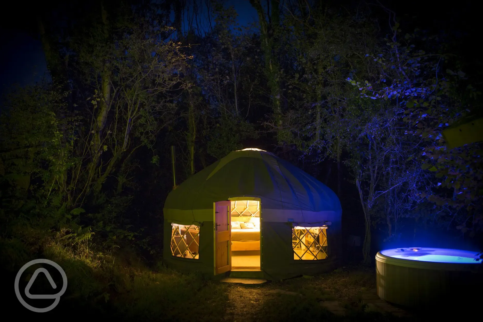 Hot tub star gazing in the middle of nowhere