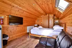 Elite ensuite glamping pod interior Elite ensuite glamping pod interior
