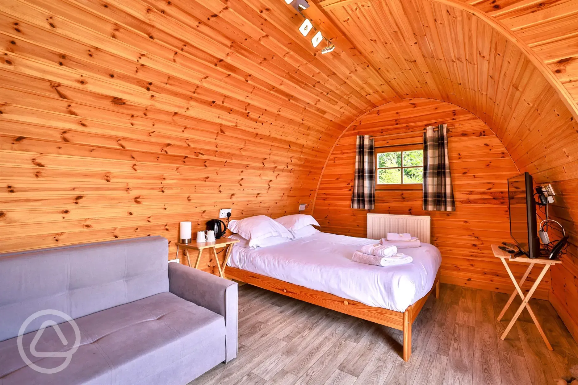 Elite plus ensuite glamping pod interior