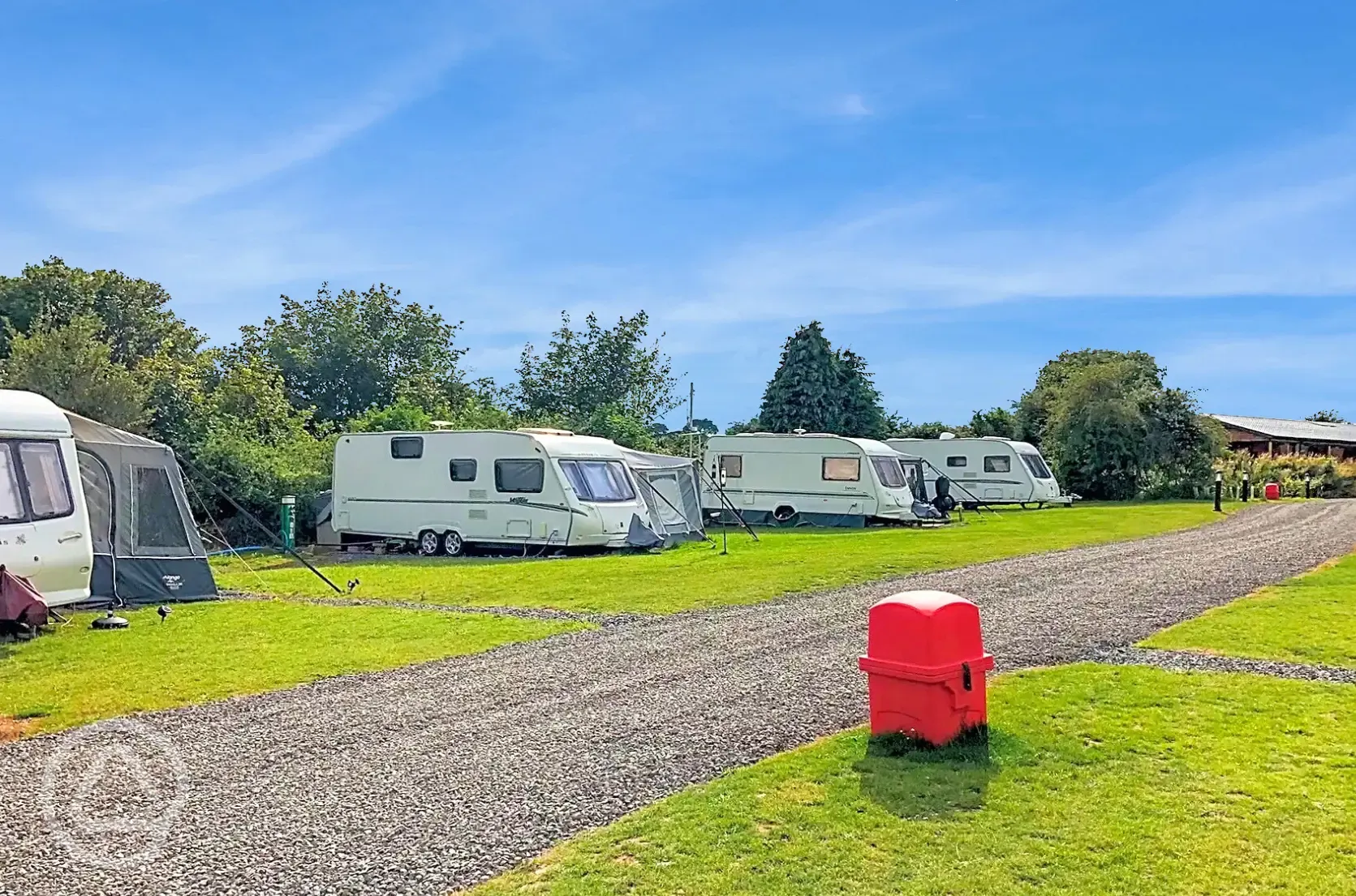 Fully serviced hardstanding and grass pitches