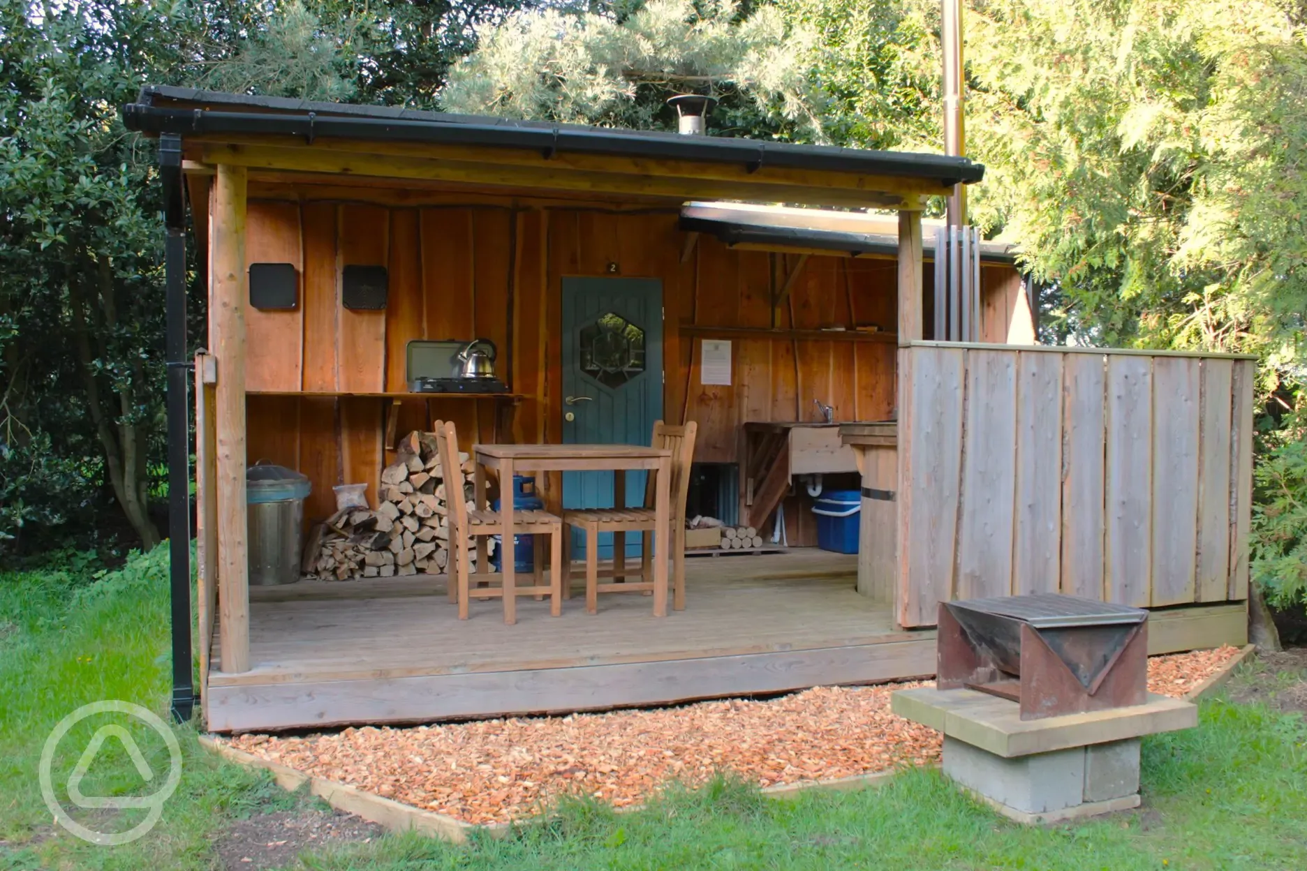 Woodpecker Blue cabin