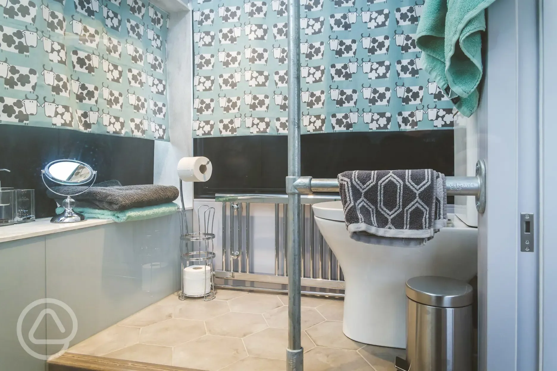 Luxury glamping bus (two person) ensuite with a rainfall shower and toiletries