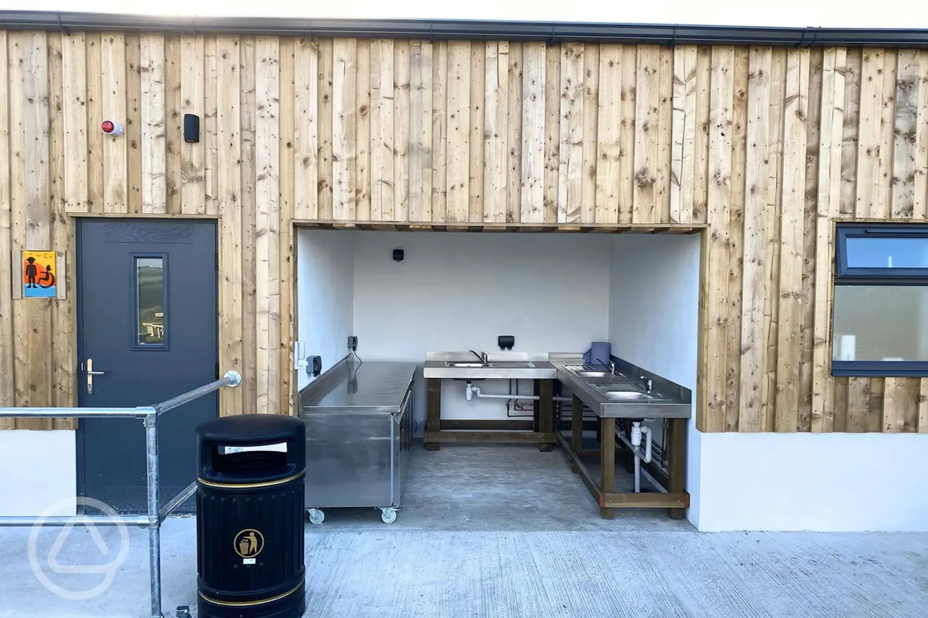 Undercover washing up area