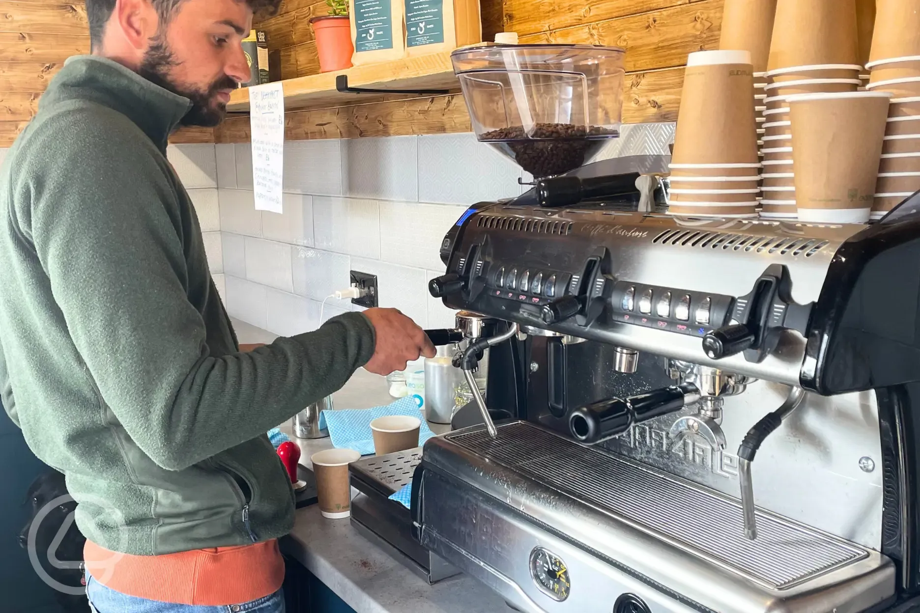 Breakfast trailer (open daily from 8am to 10.30am)