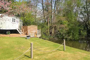 Shepherd's hut