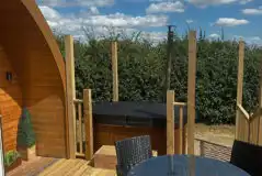 Daisy pod and hot tub Daisy pod and hot tub