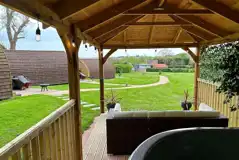 Bluebell glamping pod and gazebo seating area - pet free