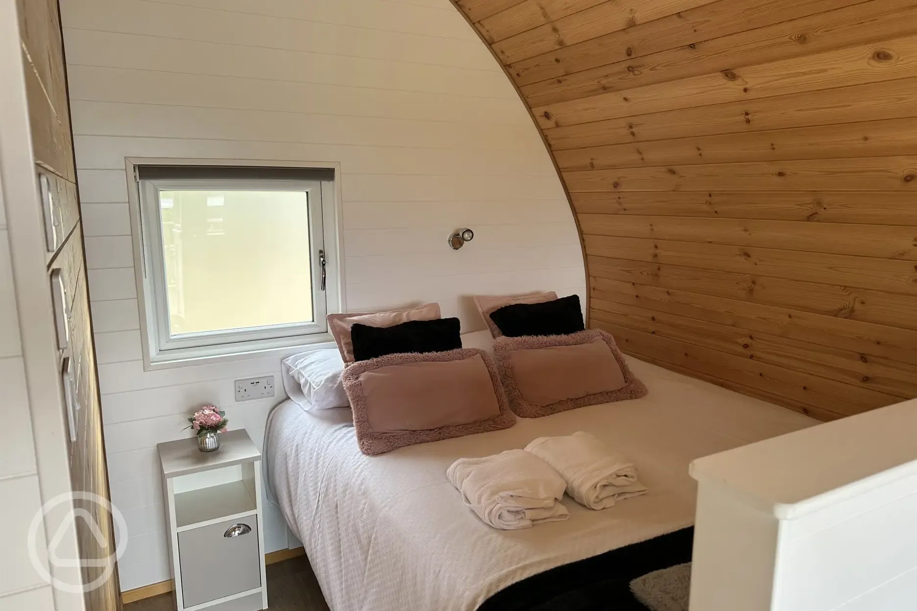 Rosy Pod Bedroom area
