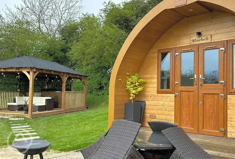 Bluebell glamping pod and gazebo seating area - pet free