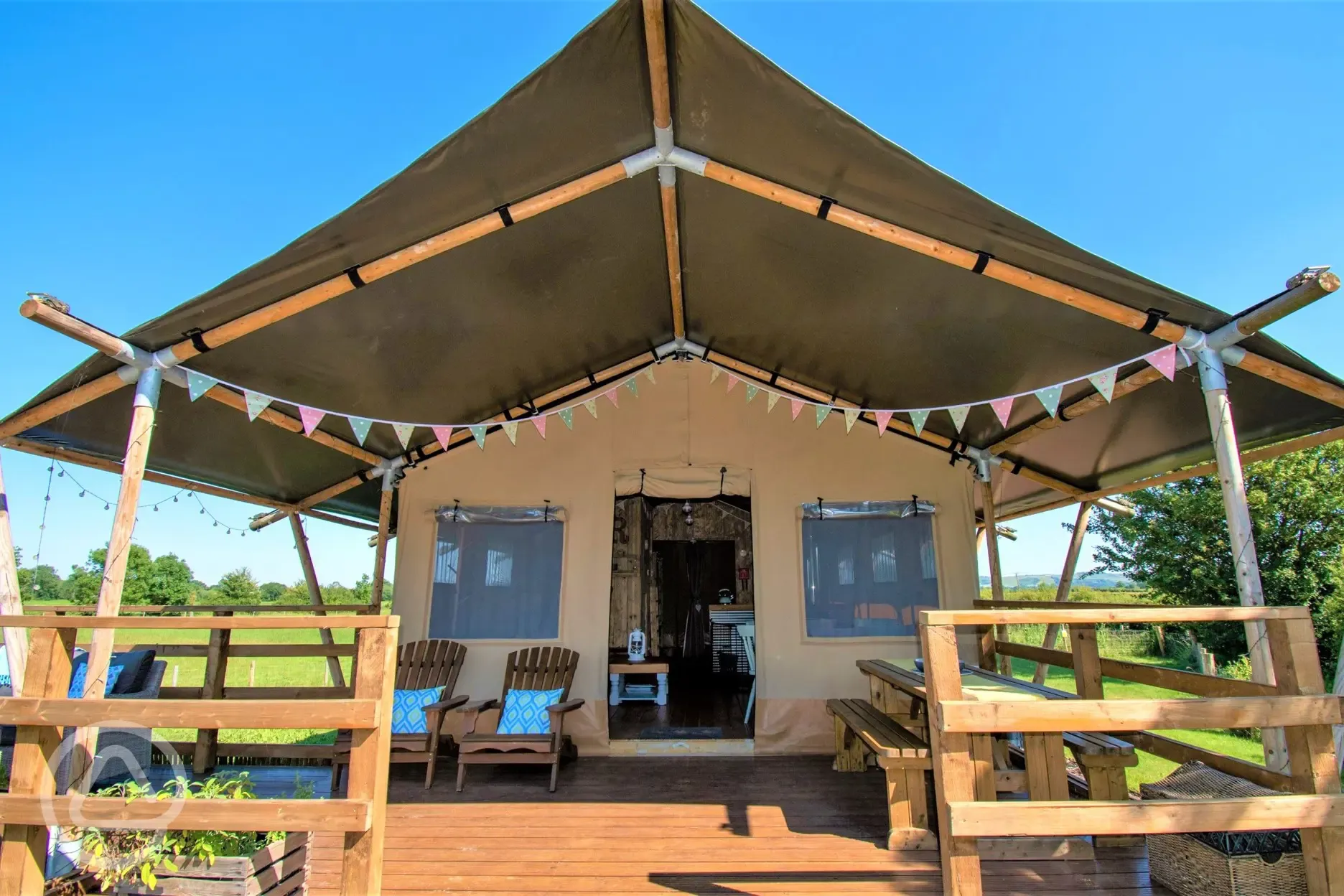 Safari lodge tent 