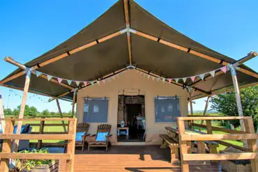 Safari lodge tent 