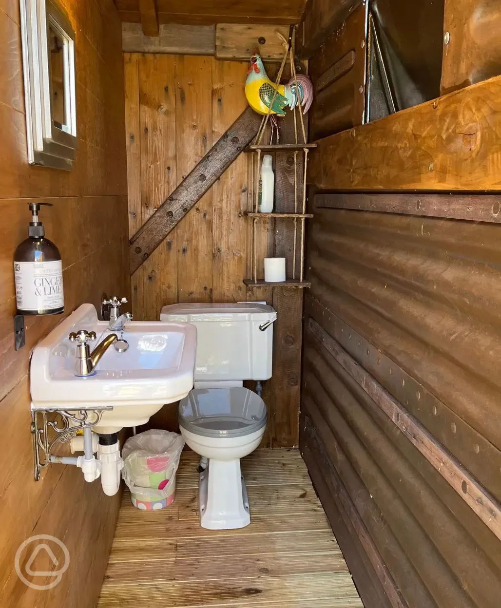 Private toilet for glamping units