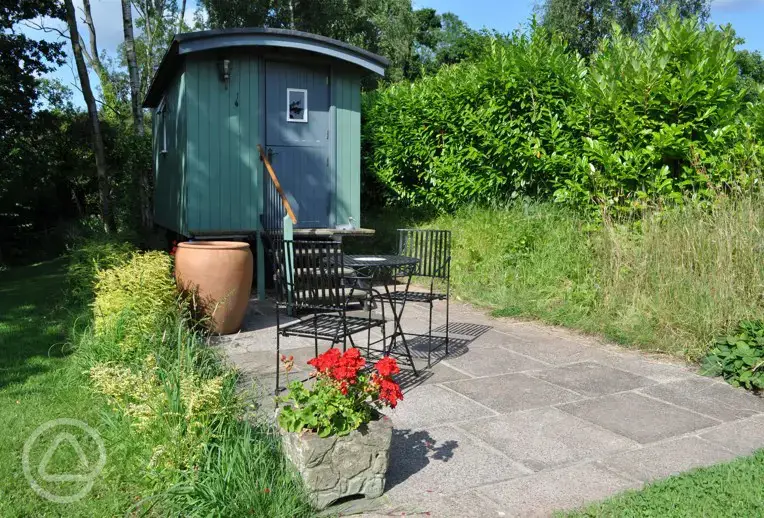 Owl shepherd's hut