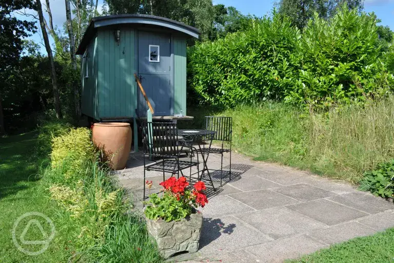 Owl shepherd's hut