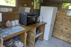  Pipistrelle Nook yurt - kitchen with a mini oven and fridge/freezer