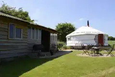  Robin Roundhouse yurt with outdoor seating