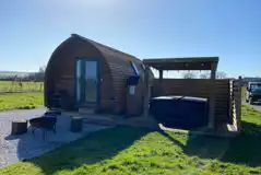 Ensuite Deluxe Wigwam Pod with electric hot tub