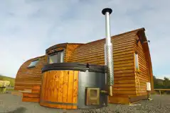 Wigwam Accessible Lodge with Hot Tub