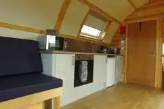 Wigwam Accessible Lodge with Hot Tub interior