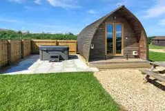 Ensuite deluxe Wigwam pod with hot tub