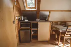 Deluxe ensuite Wigwam pod kitchenette