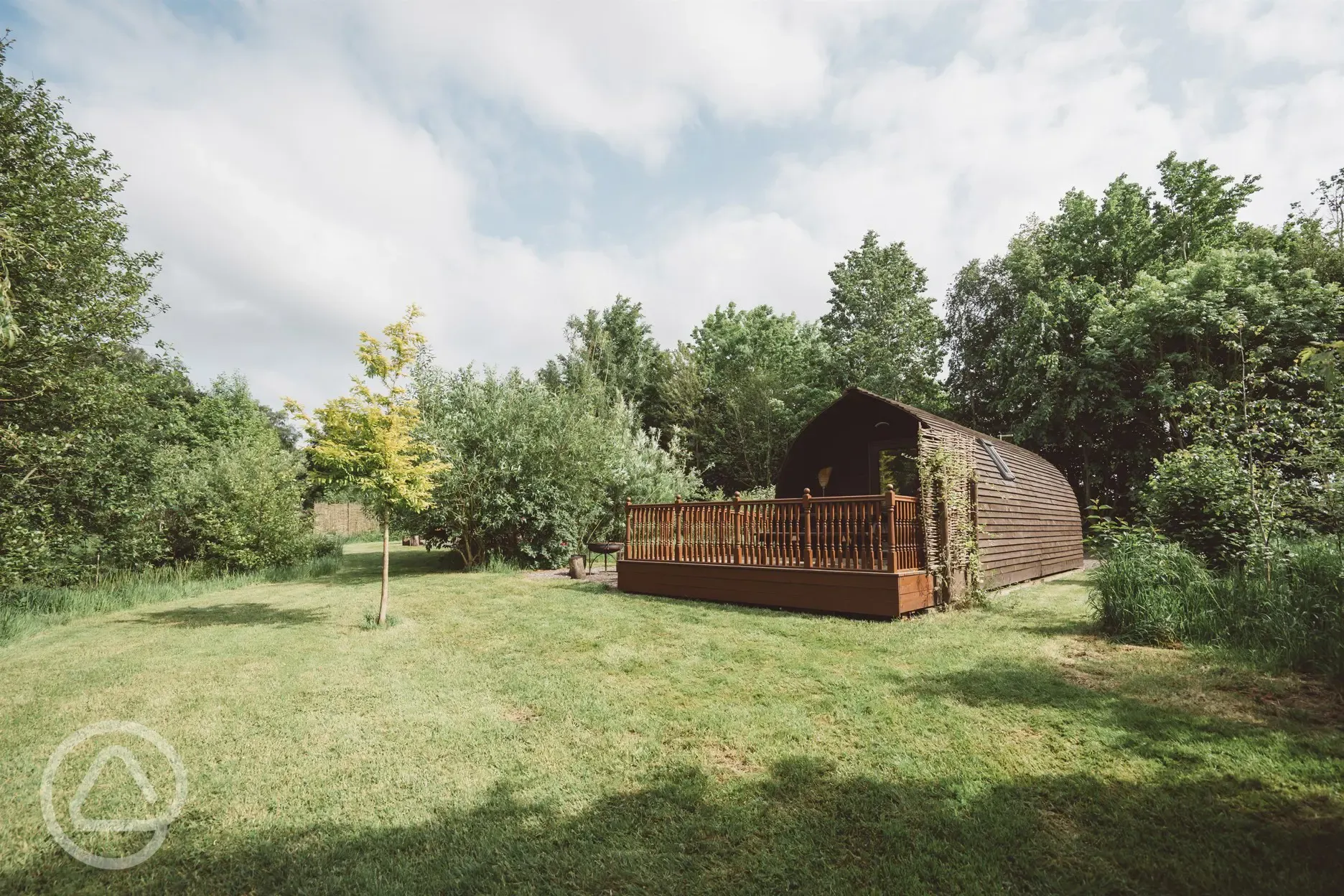 Large deluxe ensuite Wigwam pod