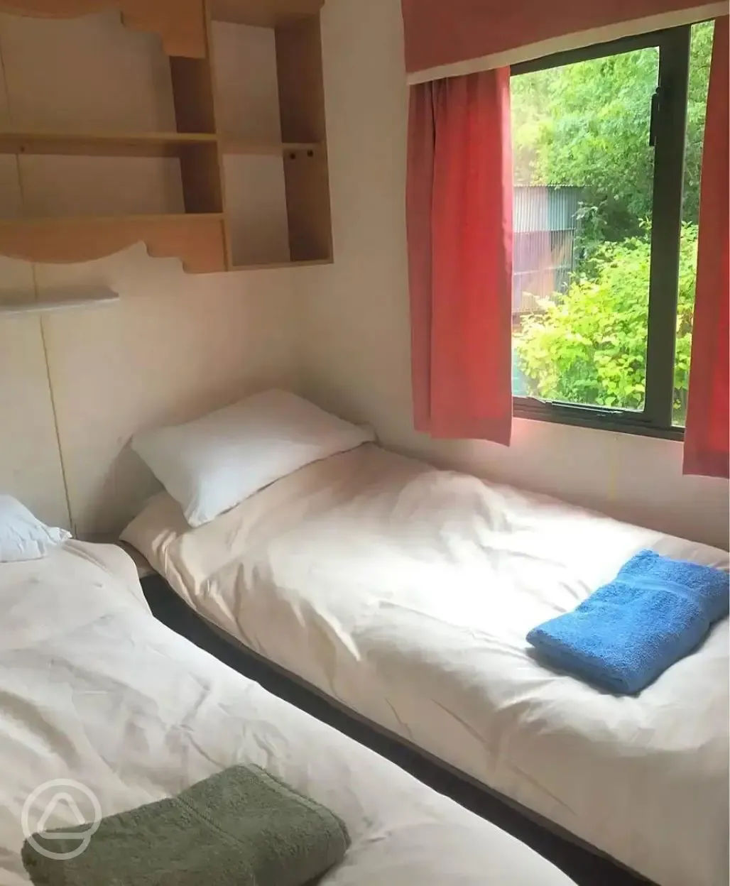 Cabin twin bedroom