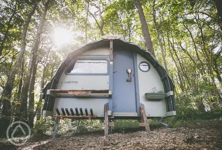 Gwithian Landpod exterior (five persons)